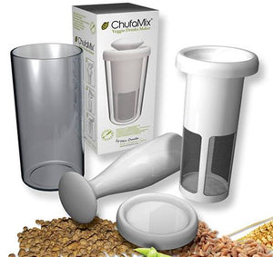 ChufaMix Vegan Milker. Kjøkkenutstyr for å lage plantebaserte melkeerstatninger hjemme. Består av en beholder, en sil og et stamperedskap. 